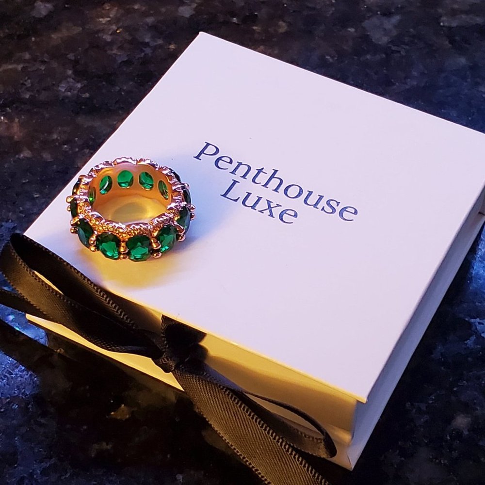 🔥 CLEARANCE! Emerald Rose Gold White Sapphire Ring - Picture 5 of 6